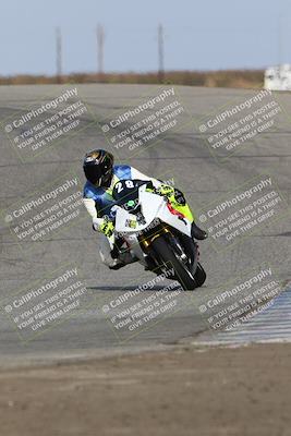 media/Nov-26-2023-TrackDaz (Sun) [[64ad8cfd8f]]/Mock Race/Outside Grapevine/